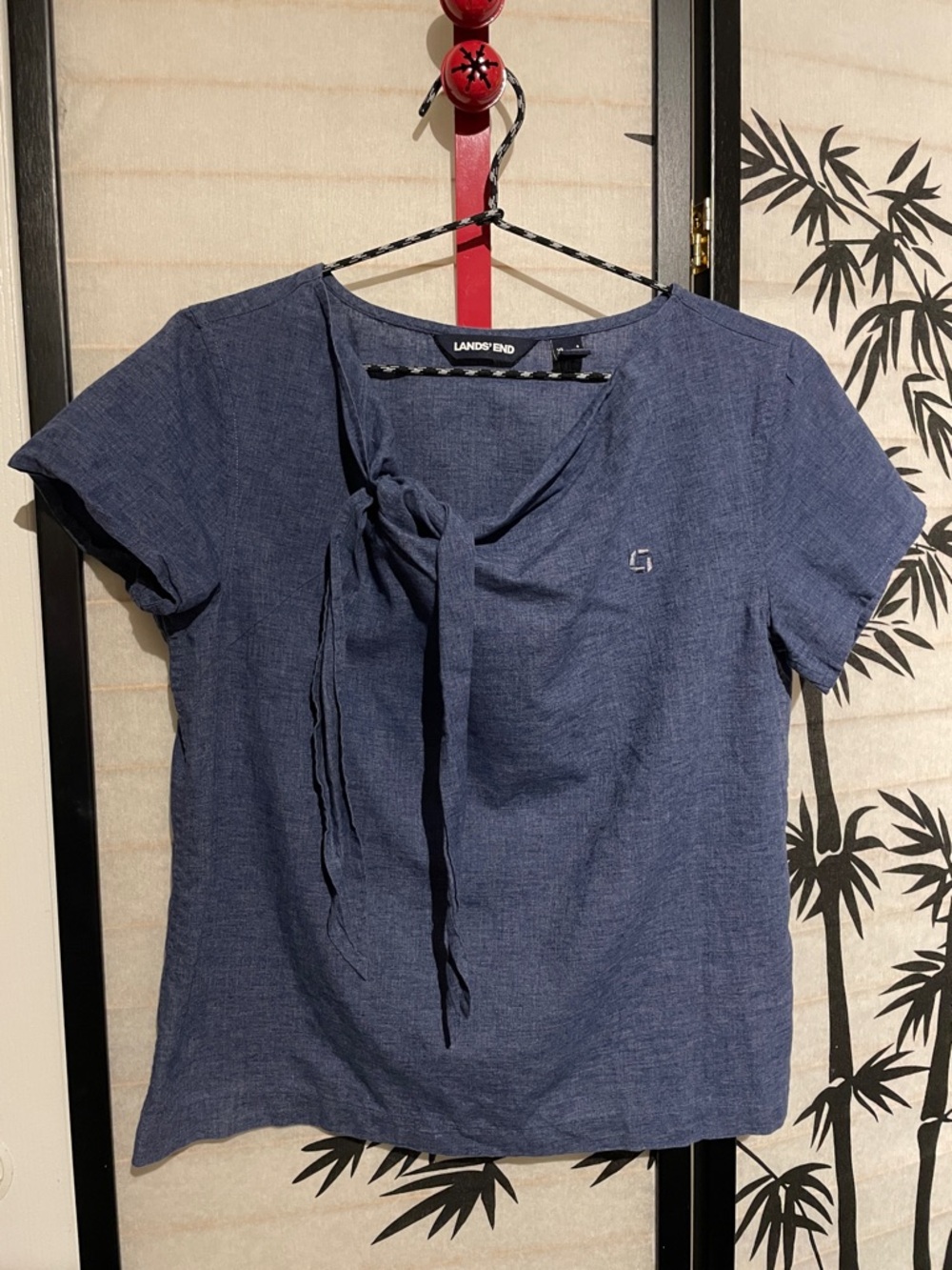 Chase Bank Lands' End Women's Navy Tie-Neck Short Sleeve Top